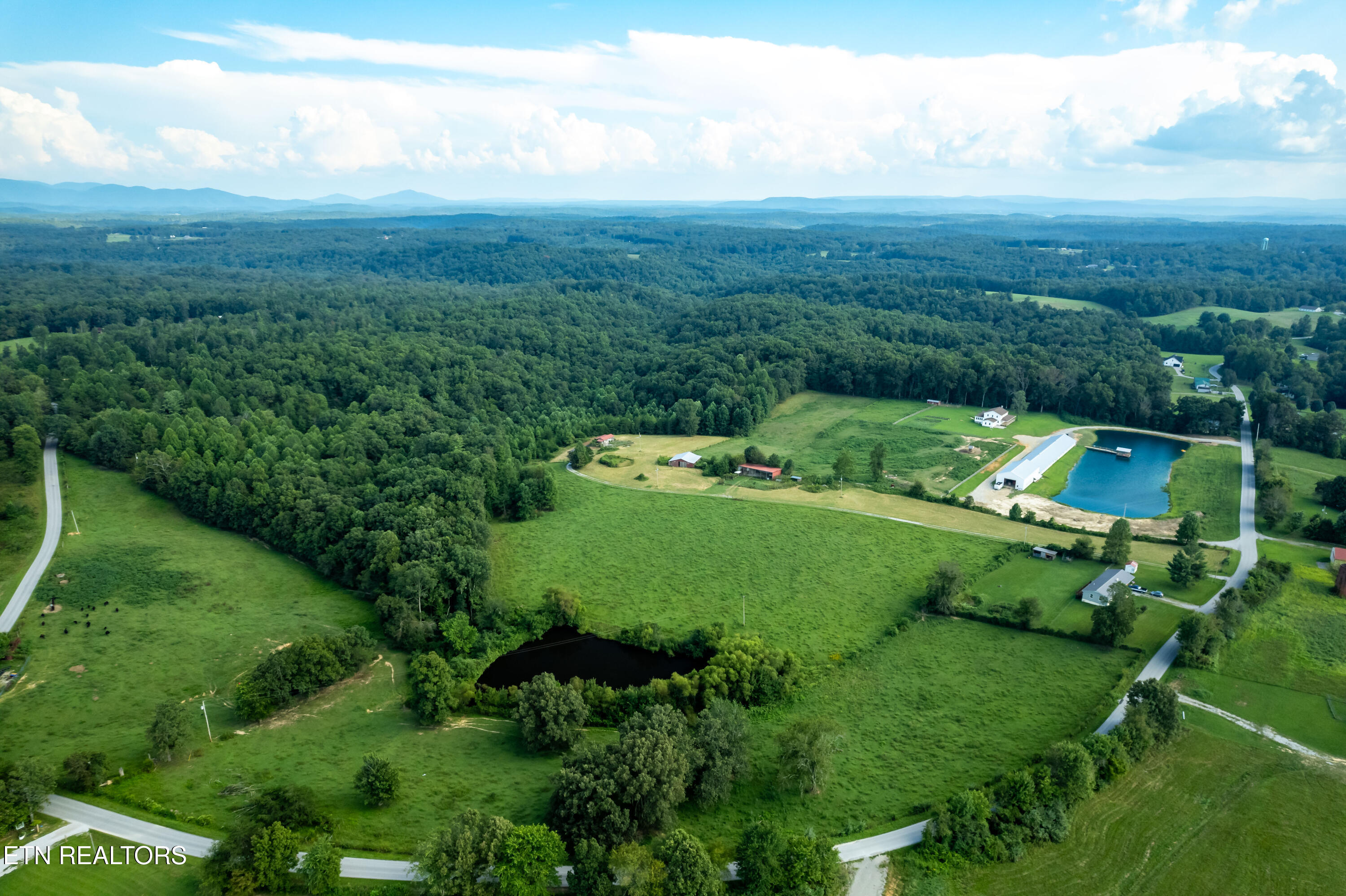 346 Christenson Road Deer Lodge, TN 37726 - Photo 34 of 49 346ChristensonRd-37