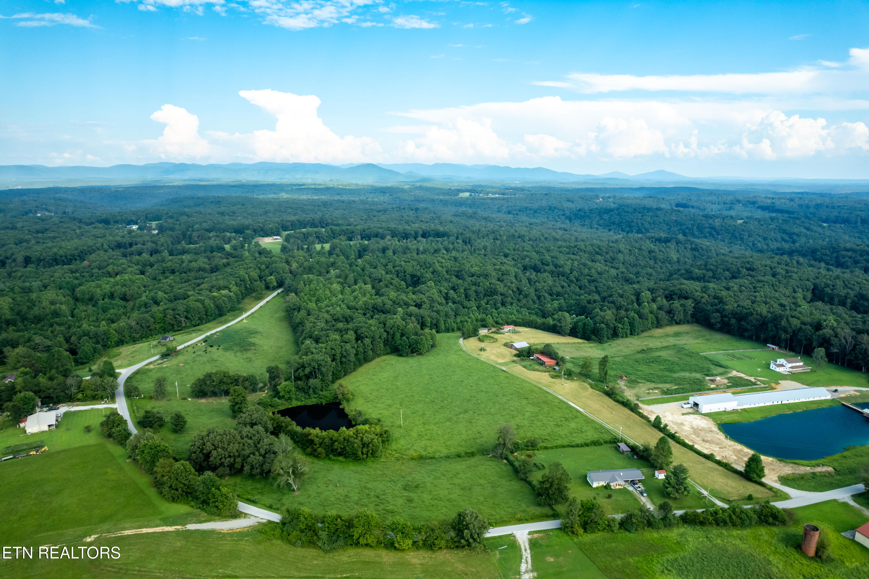 346 Christenson Road Deer Lodge, TN 37726 - Photo 36 of 49 346ChristensonRd-40