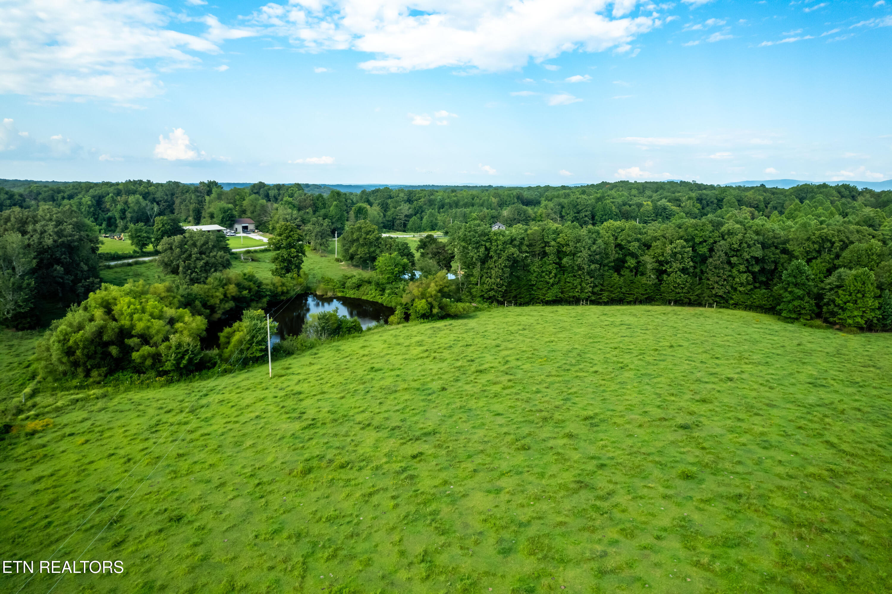 346 Christenson Road Deer Lodge, TN 37726 - Photo 37 of 49 346ChristensonRd-43