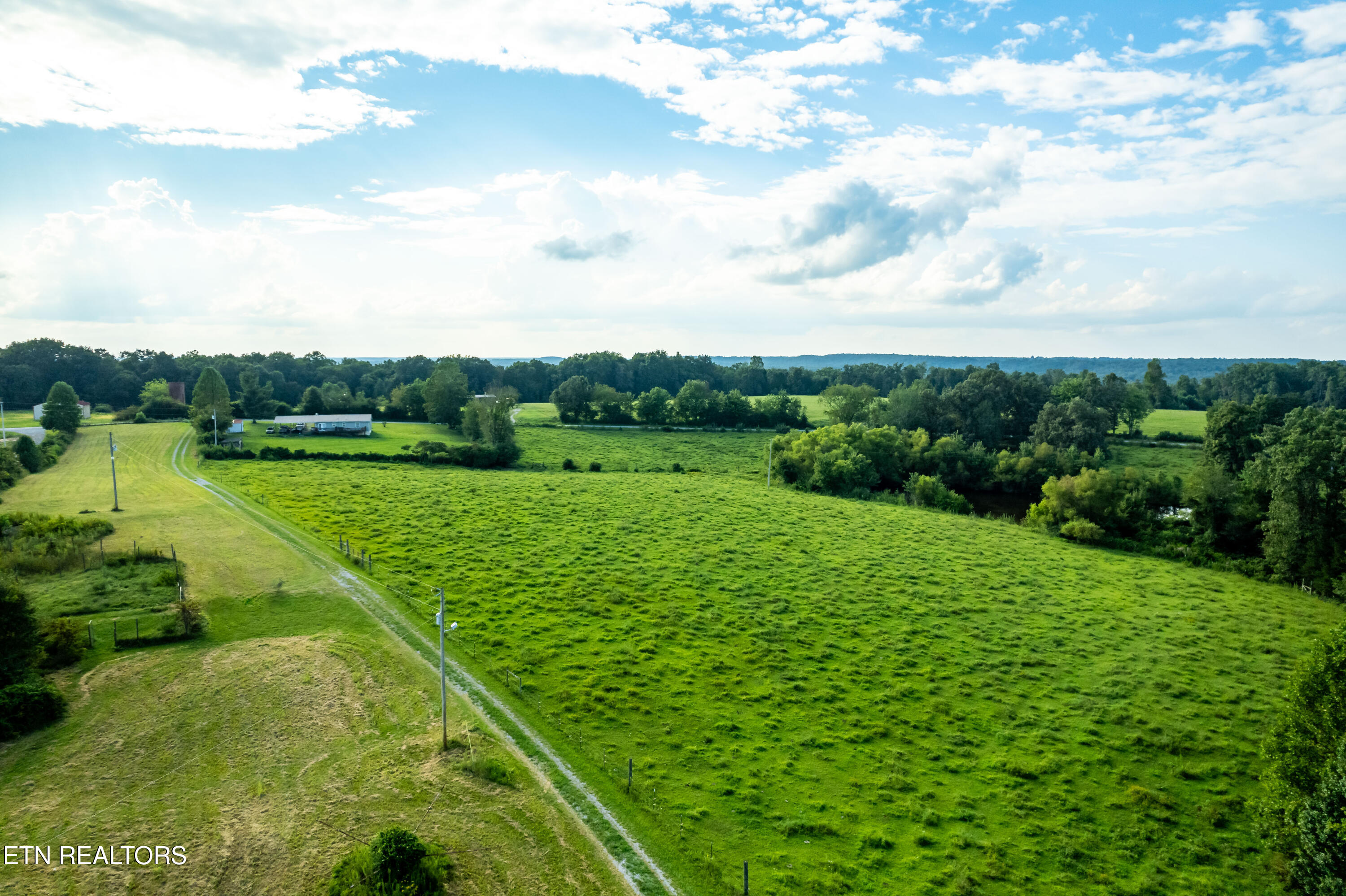 346 Christenson Road Deer Lodge, TN 37726 - Photo 41 of 49 346ChristensonRd-50