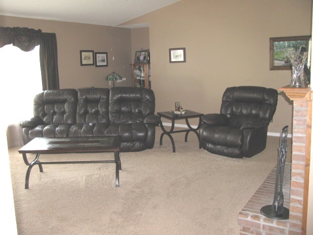 5640 Goodman Road New Harmony, IN 47631 - Photo 4 of 27 Gallery Image 4