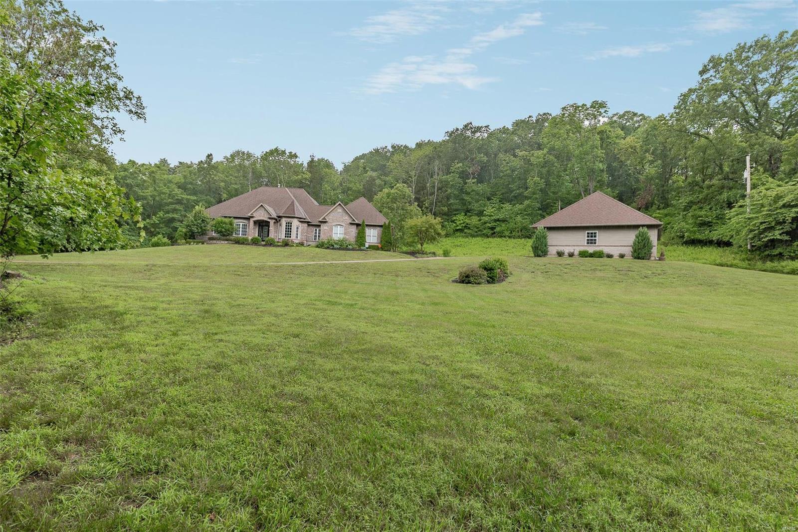 833 Wengler Road Pacific, MO 63069 - Photo 3 of 39 Gallery Image 3