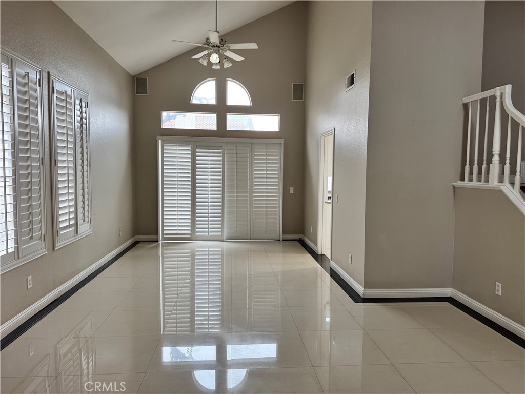 28261 Cornus Court Highland, CA 92346 - Photo 4 of 50