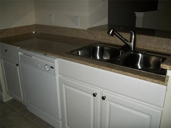 $2,250 | 12807 Madison Pointe Circle, Unit 203, Orlando, FL 32821