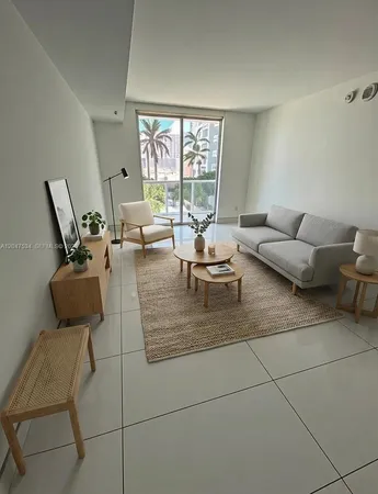 $3,800 | 244 Biscayne Boulevard, Unit 1009, Miami, FL 33132