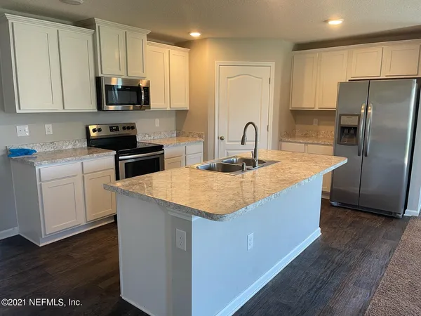 $1,800 | 2100 Pebble Point Drive, Green Cove Springs, FL 32043