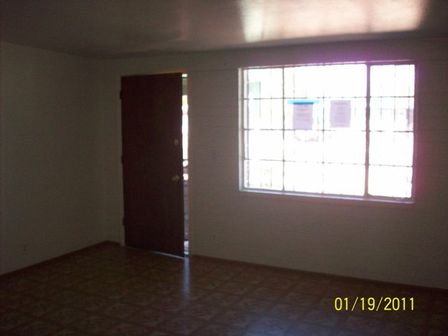 1319 West Kleindale Road Tucson, AZ 85705 - Photo 4 of 6 Interior View
