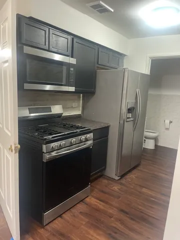 $1,995 | 10445 Austin Avenue, Unit C, Oak Lawn, IL 60453