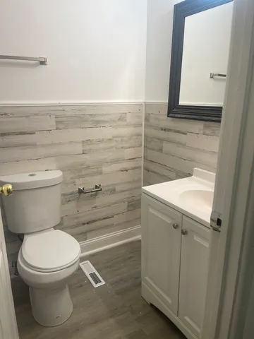 $1,995 | 10445 Austin Avenue, Unit C, Oak Lawn, IL 60453