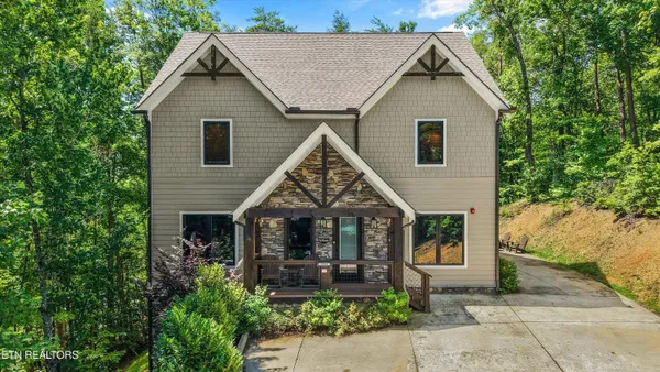 $2,350,000 | Undisclosed Address, Pigeon Forge, TN 37863