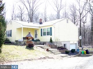 212 Hartford Road Mount Laurel, NJ 08054 - Photo 1 of 4