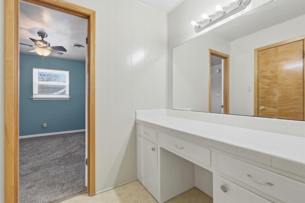 107 North 7th Street Krum, TX 76249 - Photo 21 of 40