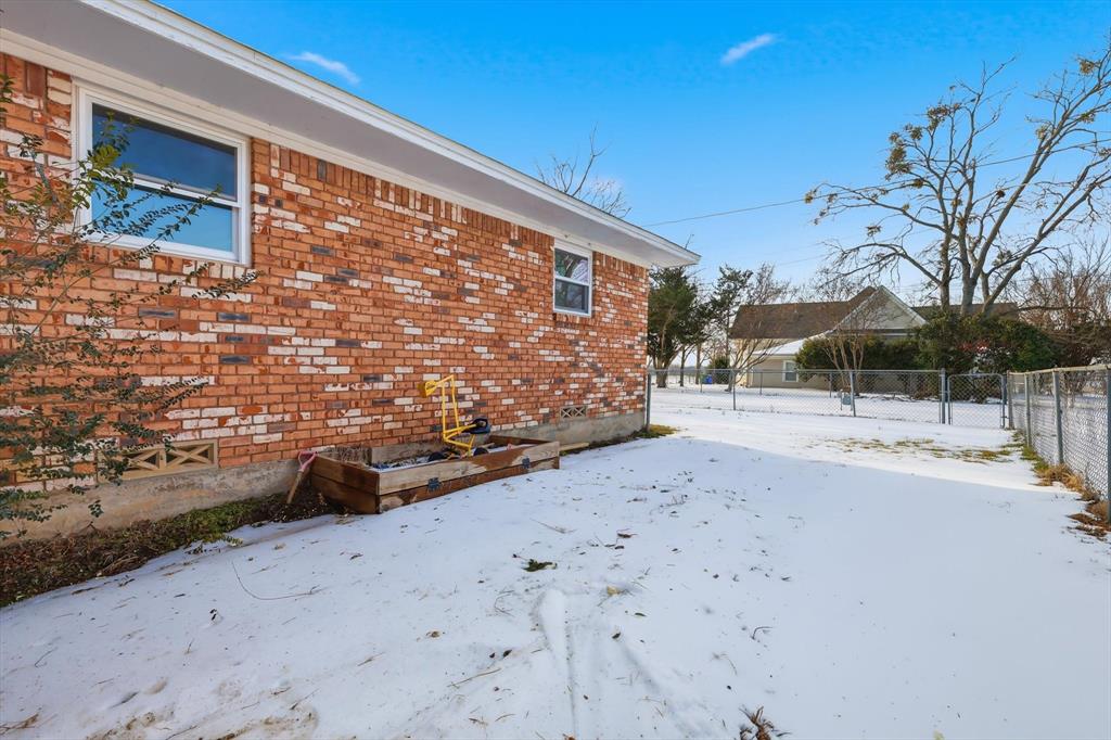 107 North 7th Street Krum, TX 76249 - Photo 36 of 40