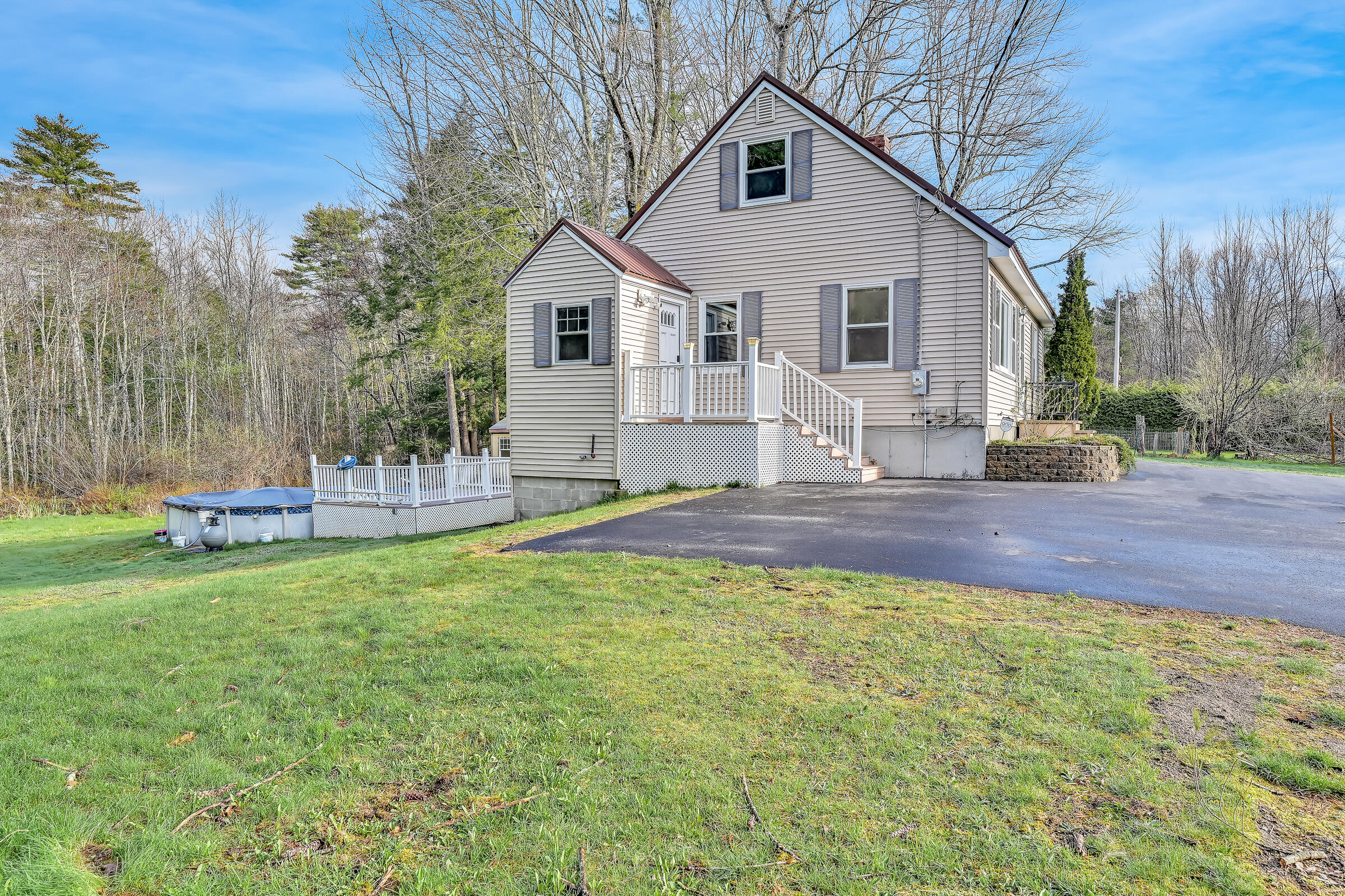 260 Gray Road Windham, ME 04062 - Photo 4 of 24 109516gr-108