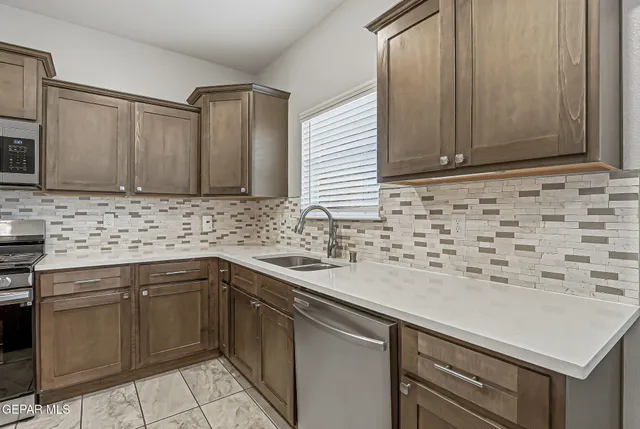 $349,900 | 525 Issa Circle, El Paso, TX 79932