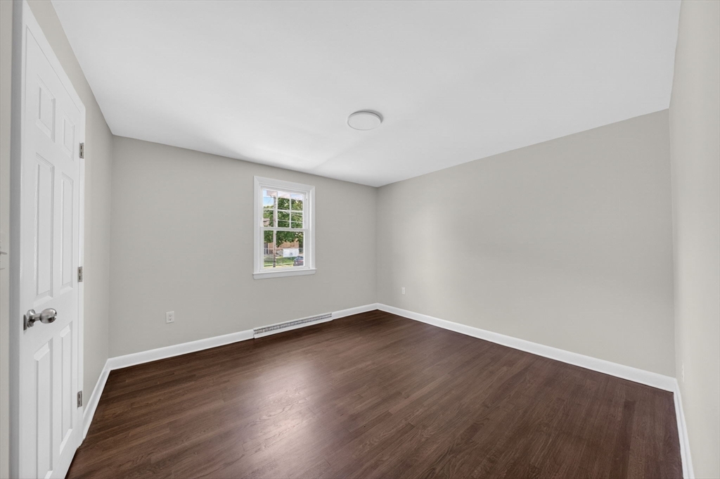 61 Stevens Road Swansea, MA 02777 - Photo 14 of 27