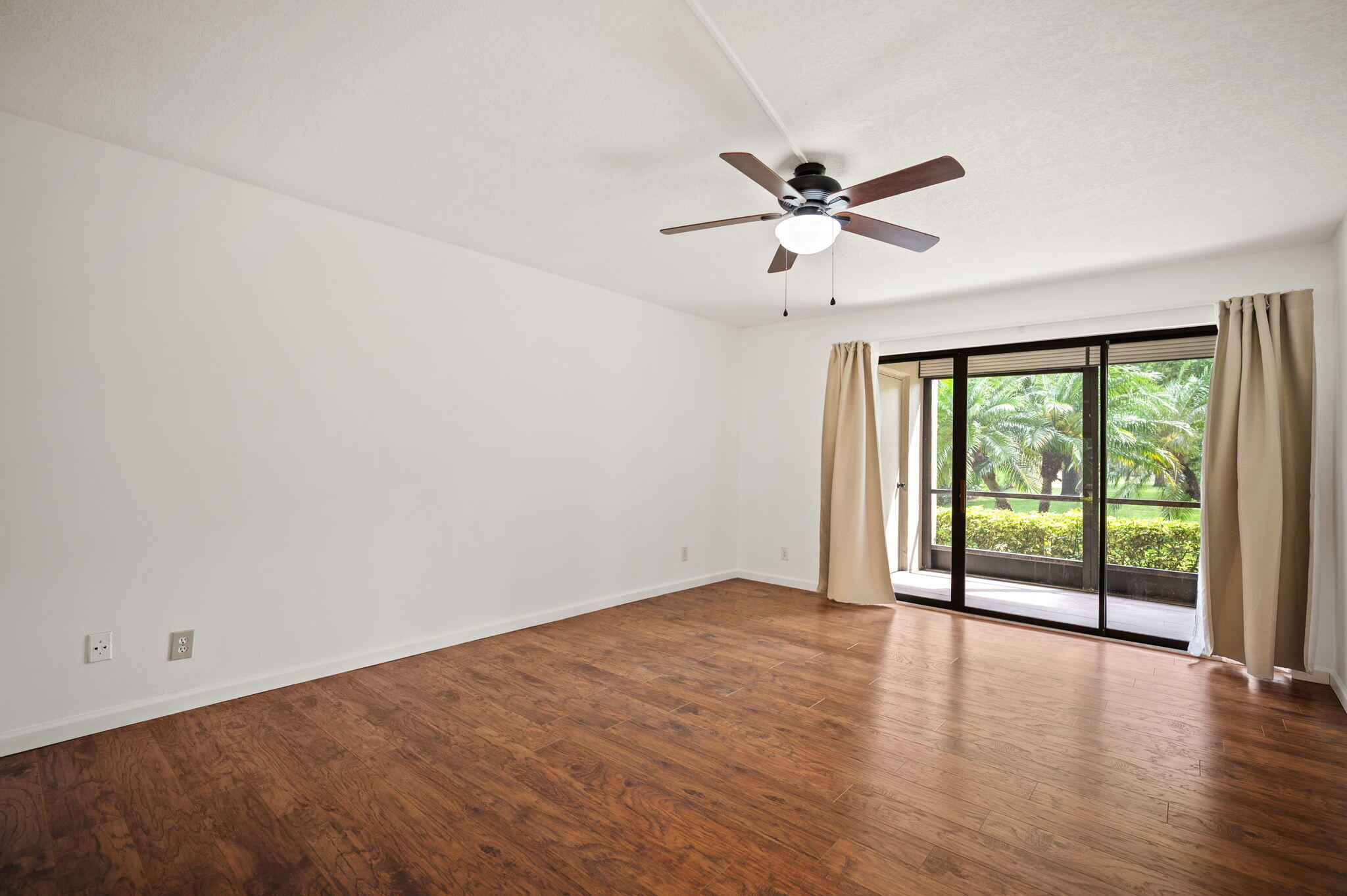 5701 Camino Del Sol, Unit 104 Boca Raton, FL 33433 - Photo 13 of 34 master bedroom