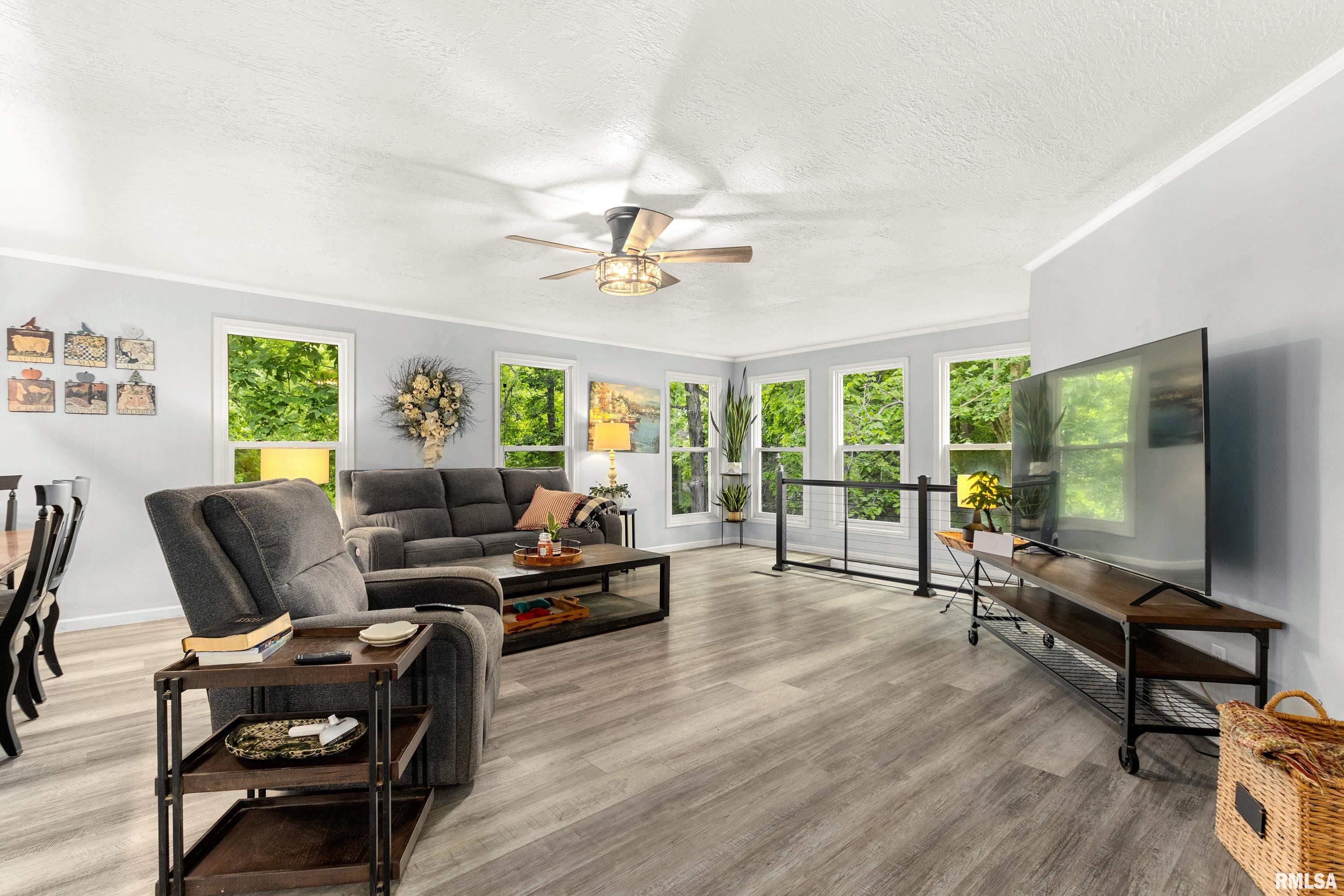7010 Vista Corte Delavan, IL 61734 - Photo 15 of 54