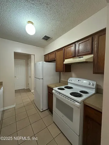 $1,075 | 472 Crabapple Court, Unit 1B, Orange Park, FL 32073