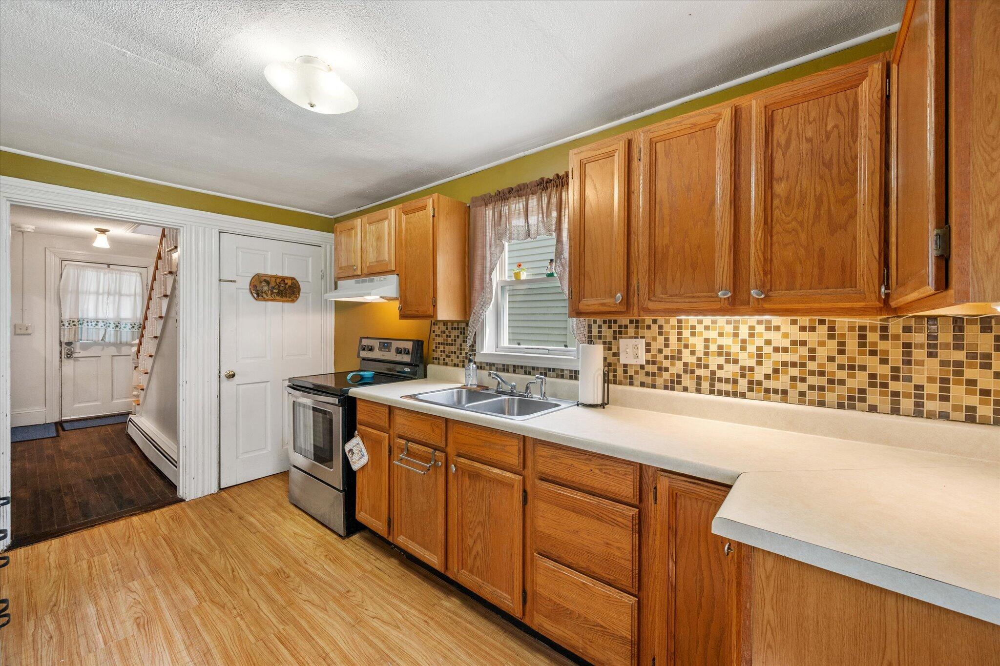 342 Grove Street Bangor, ME 04401 - Photo 10 of 35 11-Kitchen