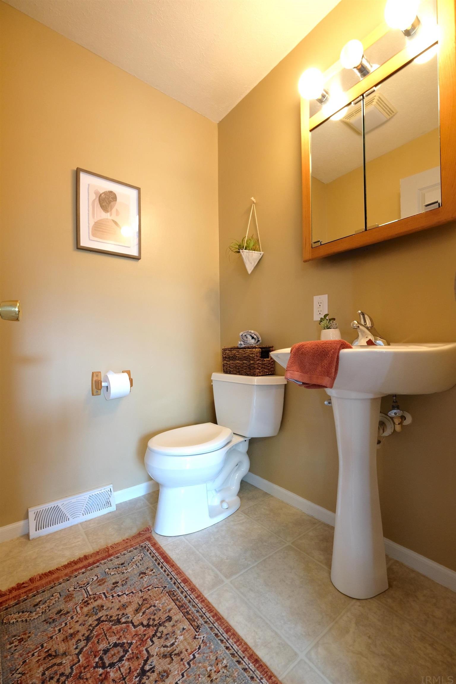 4261 North Rindle Lane Bloomington, IN 47404 - Photo 14 of 29 Gallery Image 14