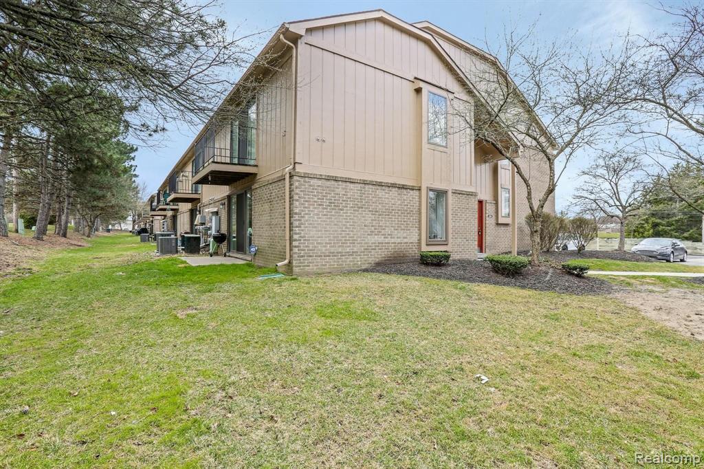 27350 Evergreen Road Lathrup Village, MI 48076 - Photo 19 of 20