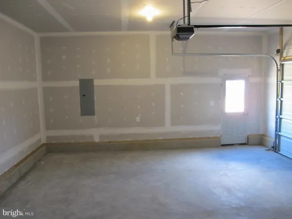 $2,495 | 43 Lee Street, Montross, VA 22520