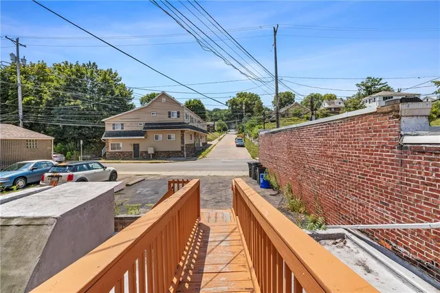 $275,000 | 934 5th Avenue, Coraopolis, PA 15108