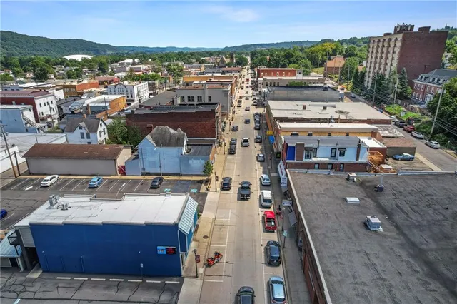 $275,000 | 934 5th Avenue, Coraopolis, PA 15108