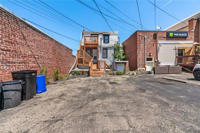 $275,000 | 934 5th Avenue, Coraopolis, PA 15108