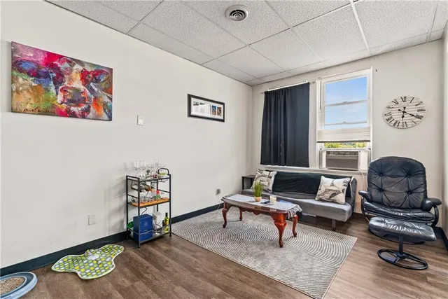 $275,000 | 934 5th Avenue, Coraopolis, PA 15108