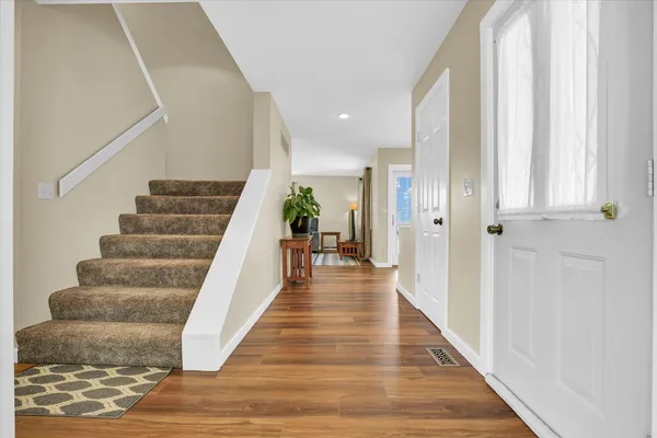 $519,900 | 2504 Lakewood Drive, Champaign, IL 61822