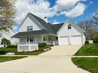 $519,900 | 2504 Lakewood Drive, Champaign, IL 61822