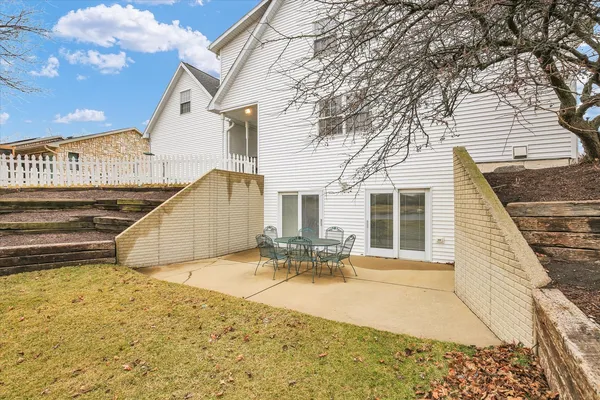 $519,900 | 2504 Lakewood Drive, Champaign, IL 61822