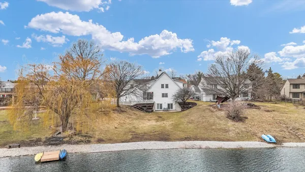 $519,900 | 2504 Lakewood Drive, Champaign, IL 61822