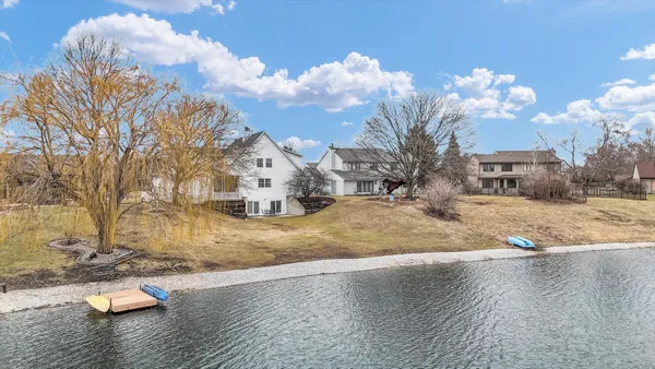 $519,900 | 2504 Lakewood Drive, Champaign, IL 61822