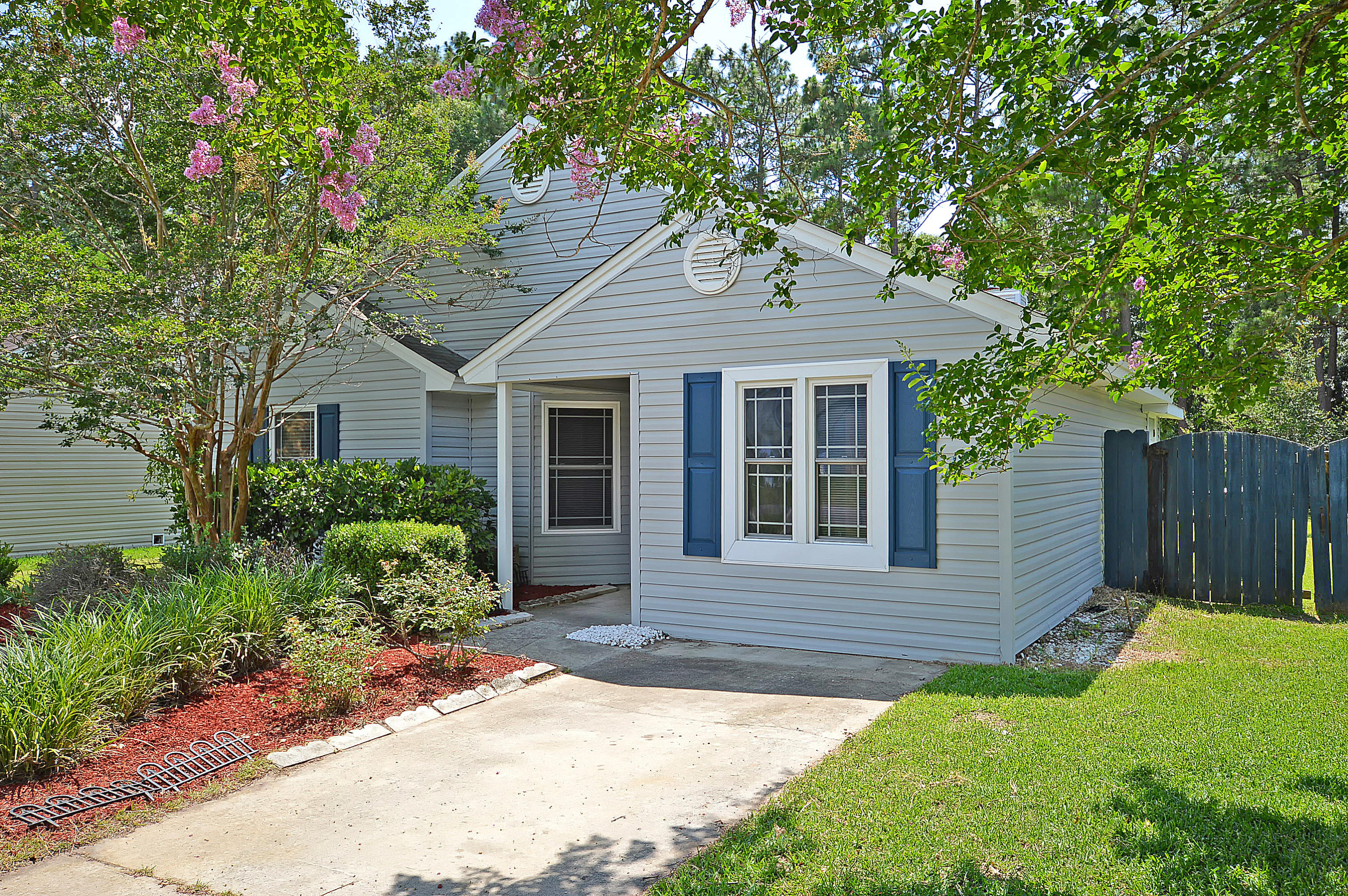 118 Lancashire Road Summerville, SC 29486 - Photo 2 of 29 DSC_0001 copy