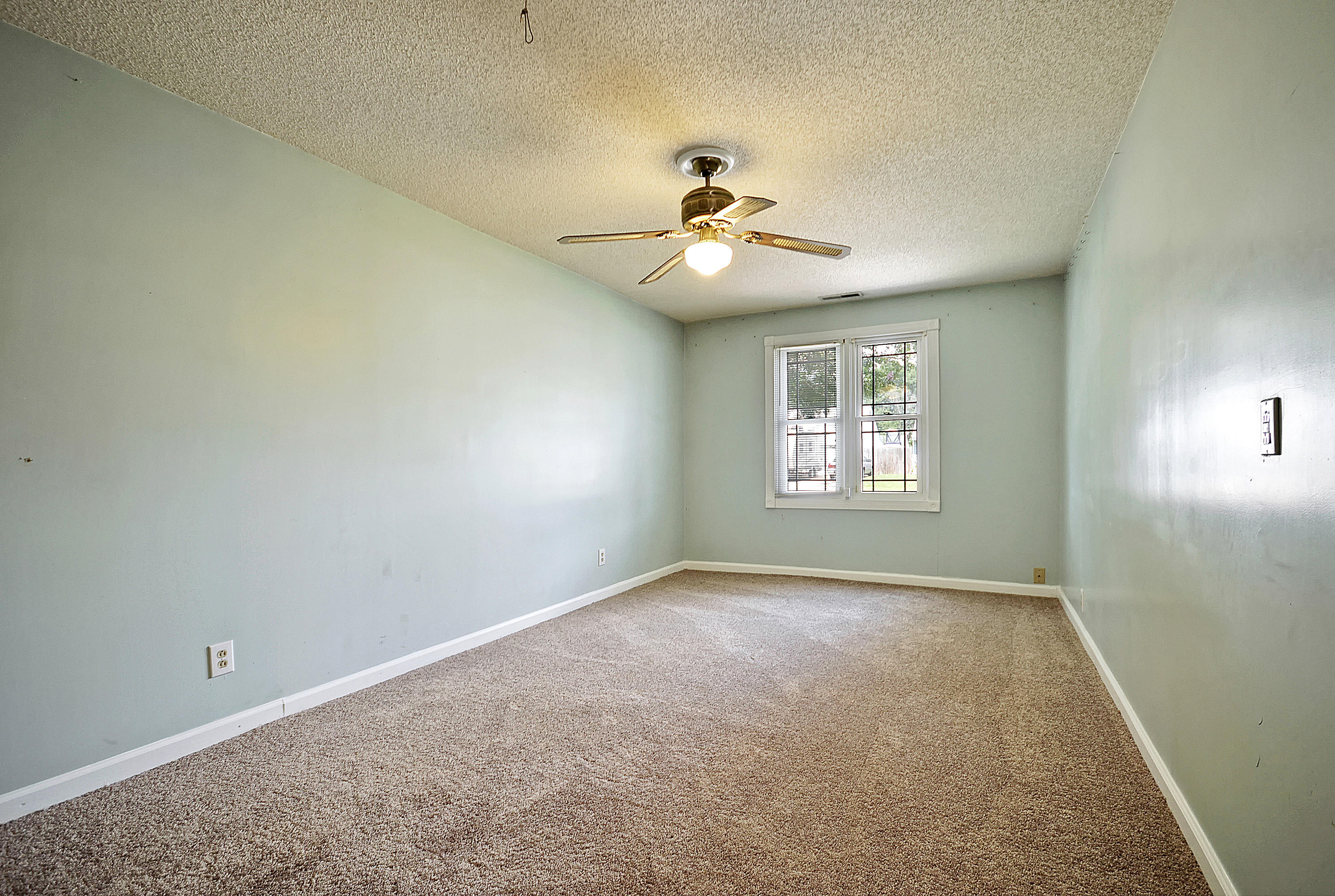 118 Lancashire Road Summerville, SC 29486 - Photo 13 of 29 DSC_0015_DSC_0017 copy