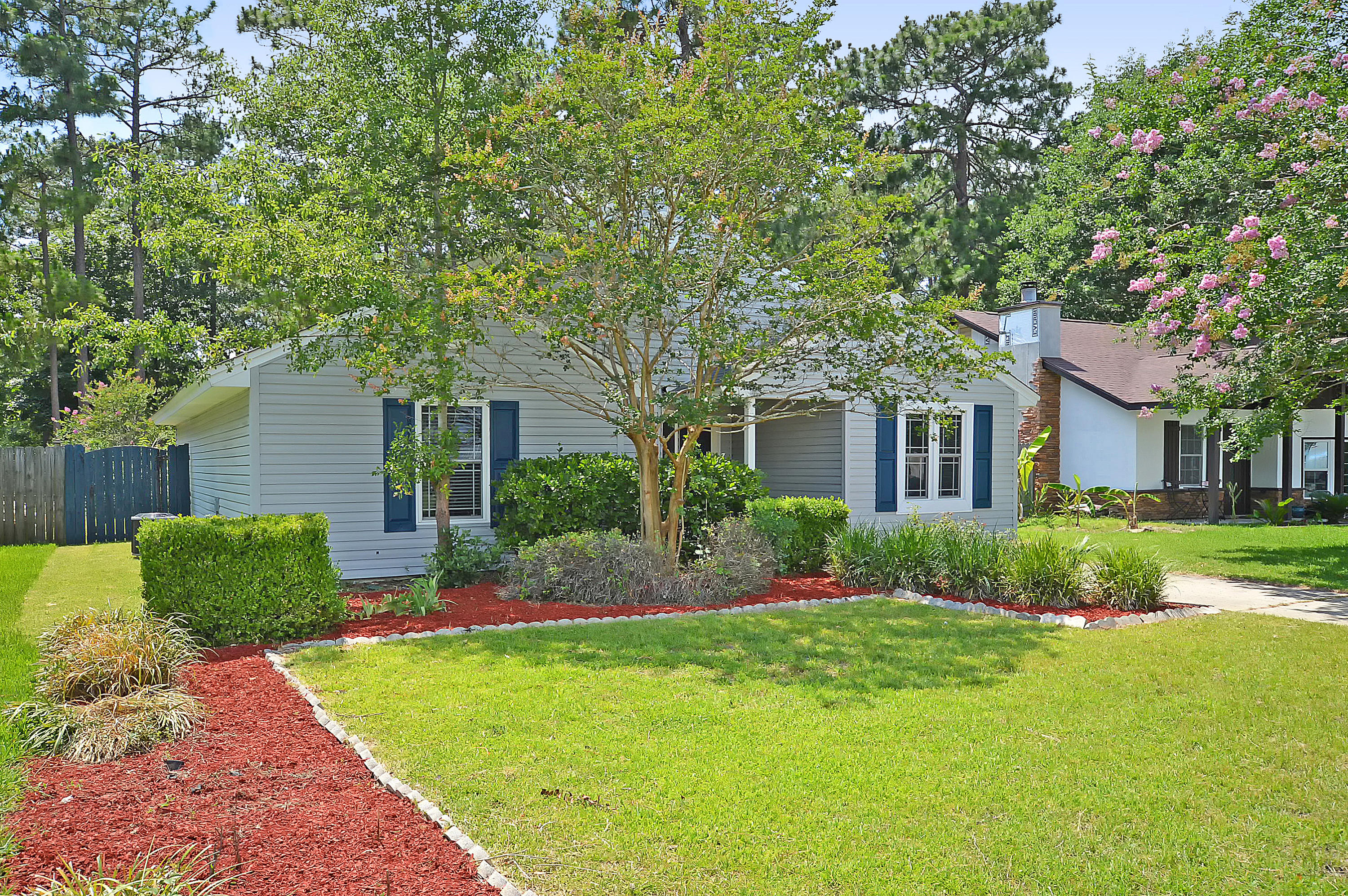 118 Lancashire Road Summerville, SC 29486 - Photo 3 of 29 DSC_0003 copy