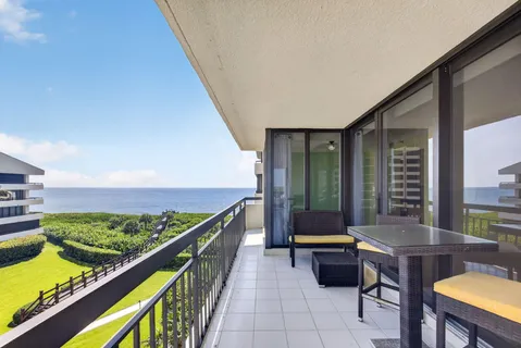 $1,175,000 | 4000 North Ocean Drive, Unit 403, Singer Island, FL 33404