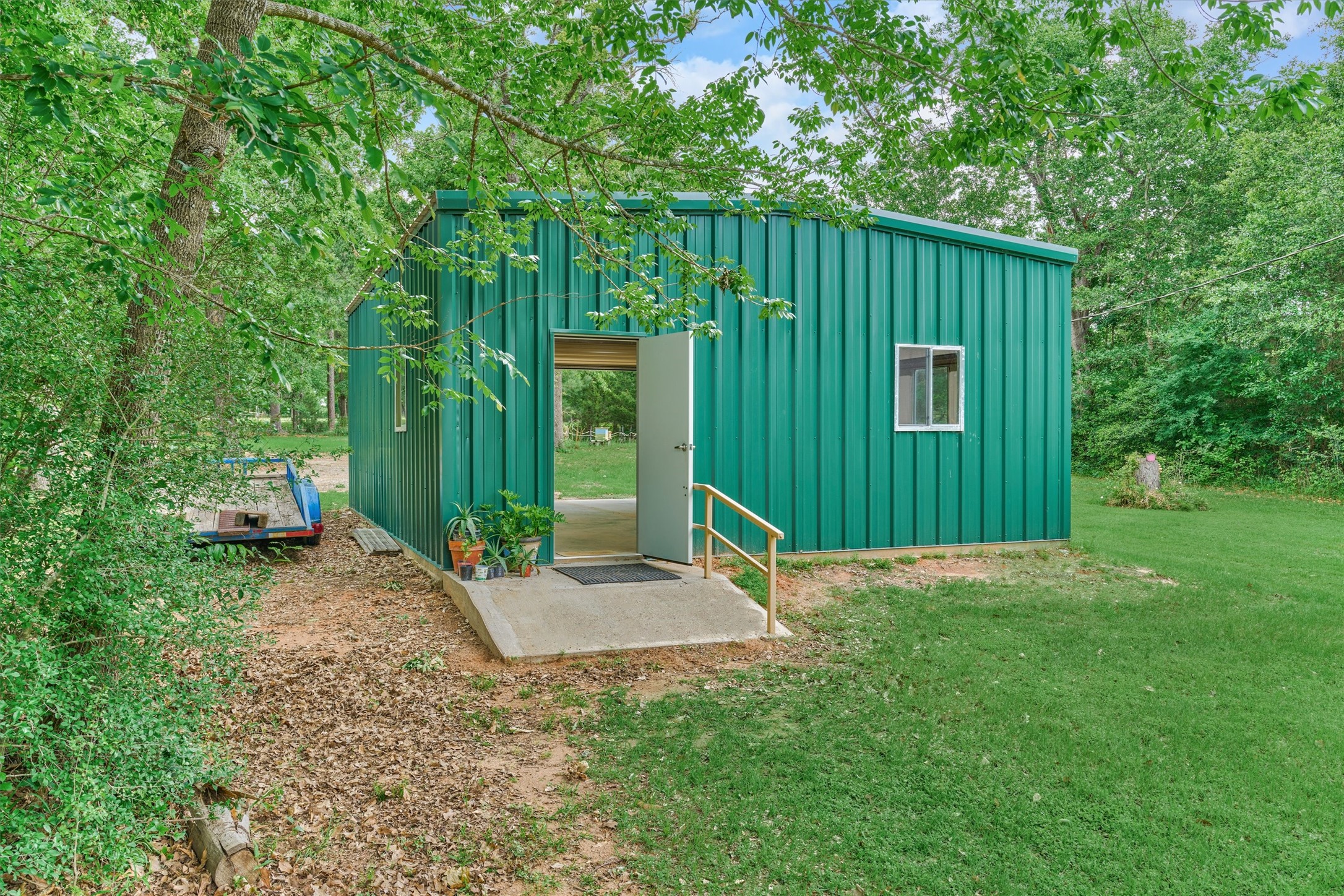 88 Piney Point Road Huntsville, TX 77340 - Photo 12 of 46