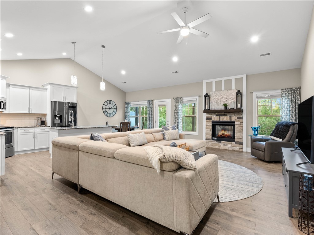 1437 Casey Creek Road Chesnee, SC 29323 - Photo 10 of 49