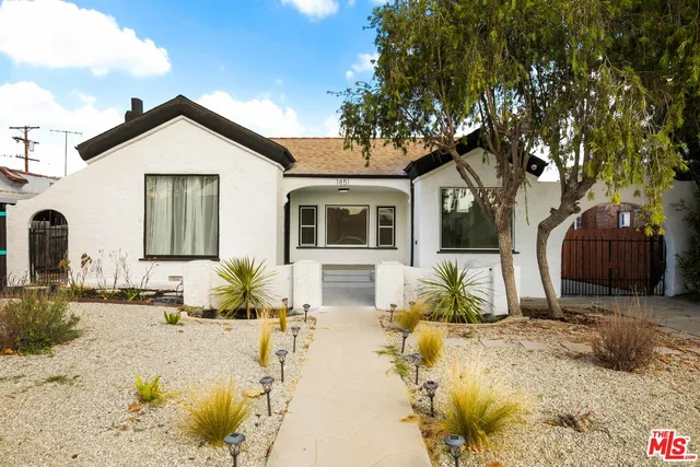 $5,000 | 1851 West 81st Street, Los Angeles, CA 90047