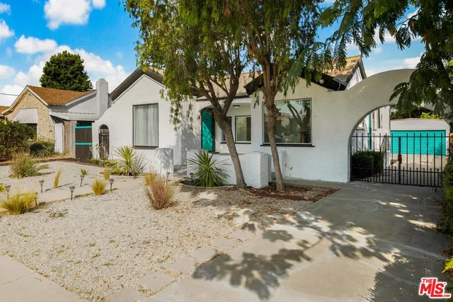 $5,000 | 1851 West 81st Street, Los Angeles, CA 90047