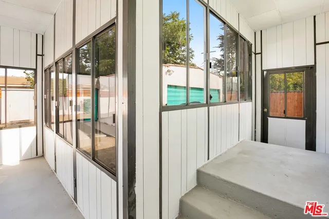 $5,000 | 1851 West 81st Street, Los Angeles, CA 90047