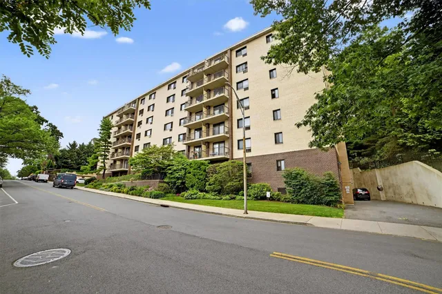 $319,000 | 108 Sagamore Road, Unit 5F, Tuckahoe, NY 10707