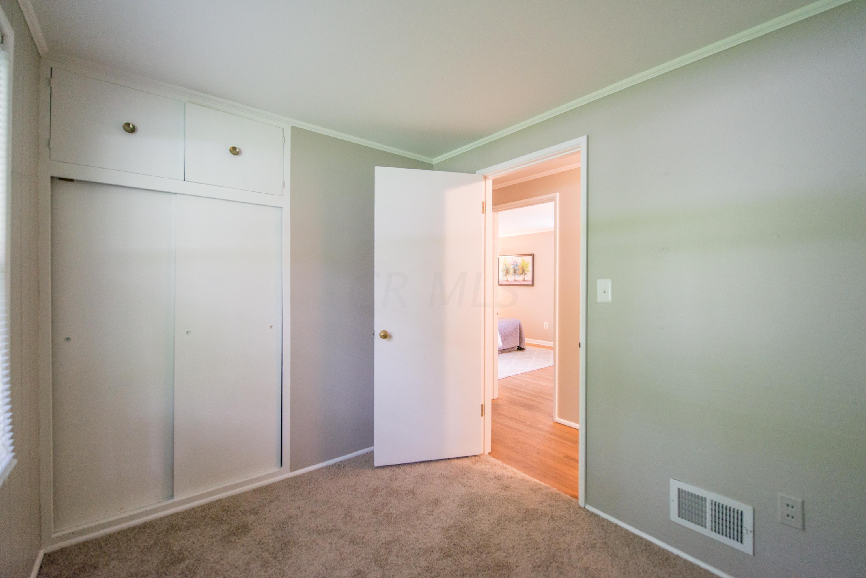 3251 Redding Road Columbus, OH 43221 - Photo 20 of 28 Gallery Image 20