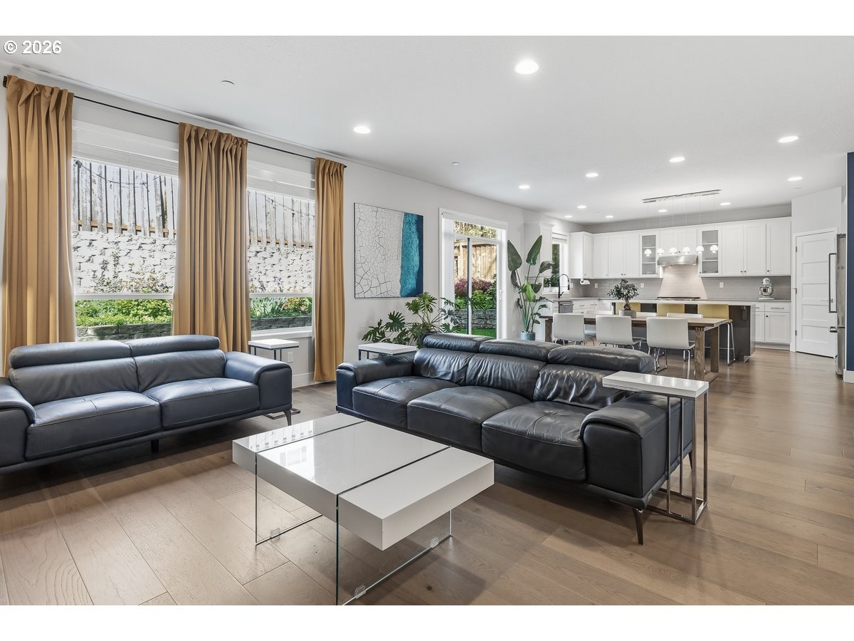 16275 Southwest Jade View Way Beaverton, OR 97007 - Photo 4 of 34 Living Room/Dining Room