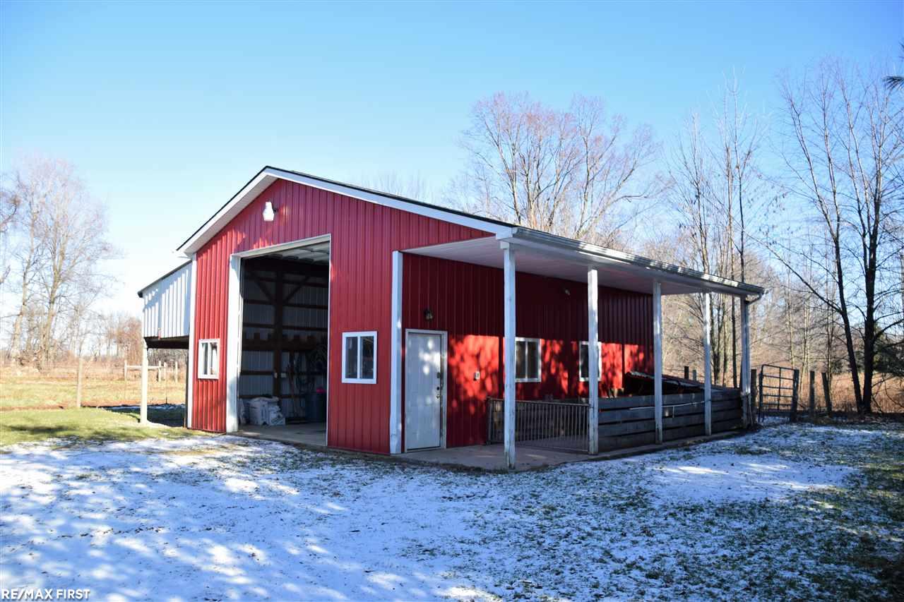 18275 Pratt Road Armada, MI 48005 - Photo 8 of 41 31368154-7.JPG