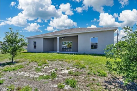 $299,900 | 1001 Northeast 35th Lane, Cape Coral, FL 33909